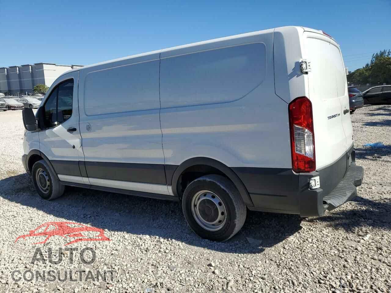 FORD TRANSIT 2017 - 1FTYR1YM3HKA47741