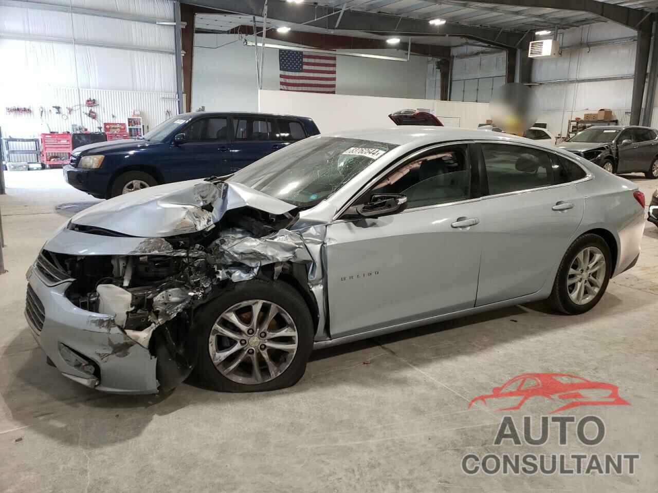 CHEVROLET MALIBU 2017 - 1G1ZE5ST8HF172775