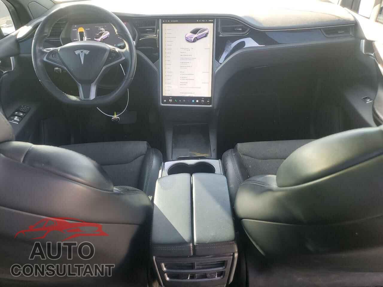 TESLA MODEL X 2018 - 5YJXCBE26JF140052