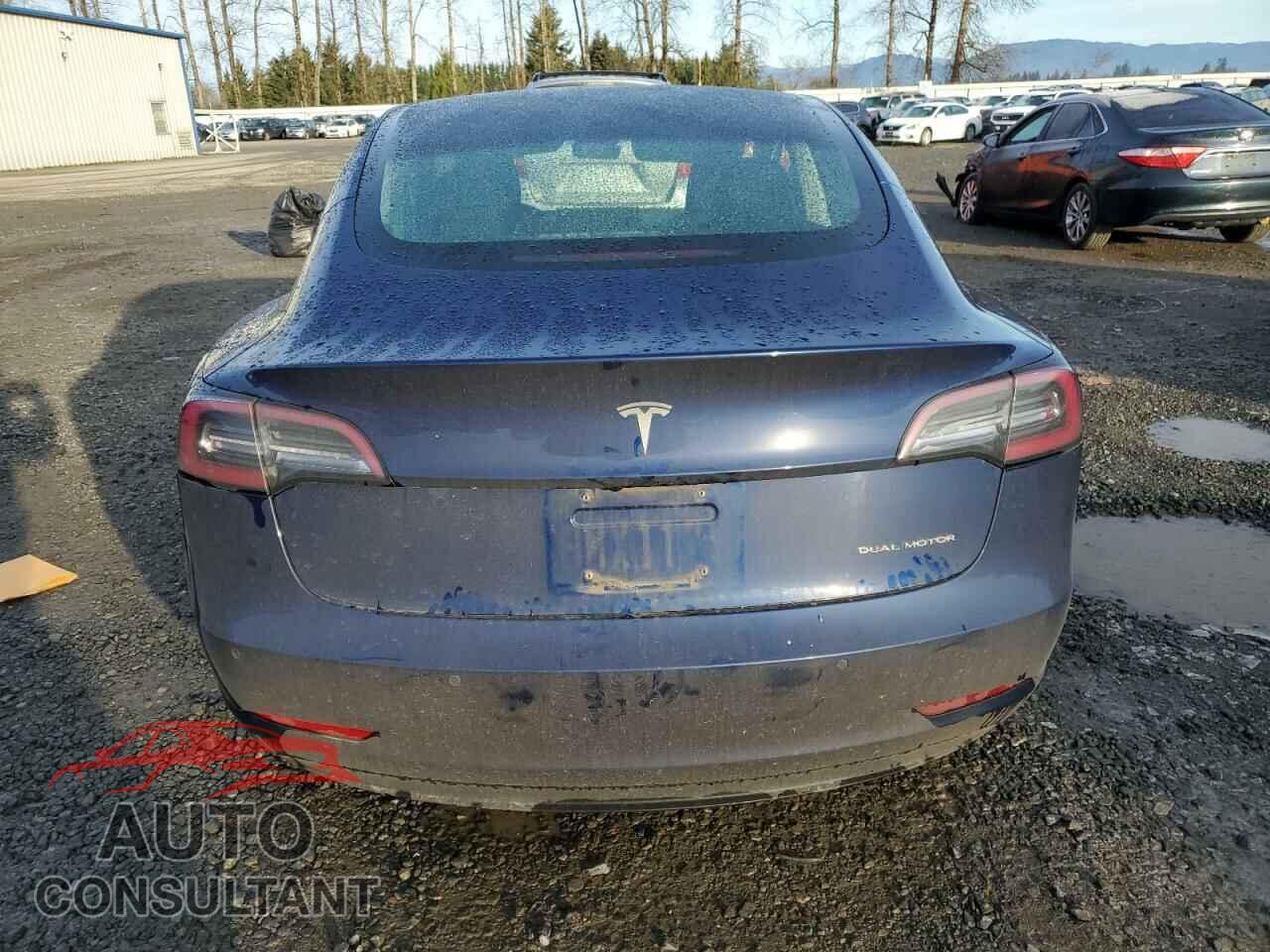 TESLA MODEL 3 2018 - 5YJ3E1EB0JF090106