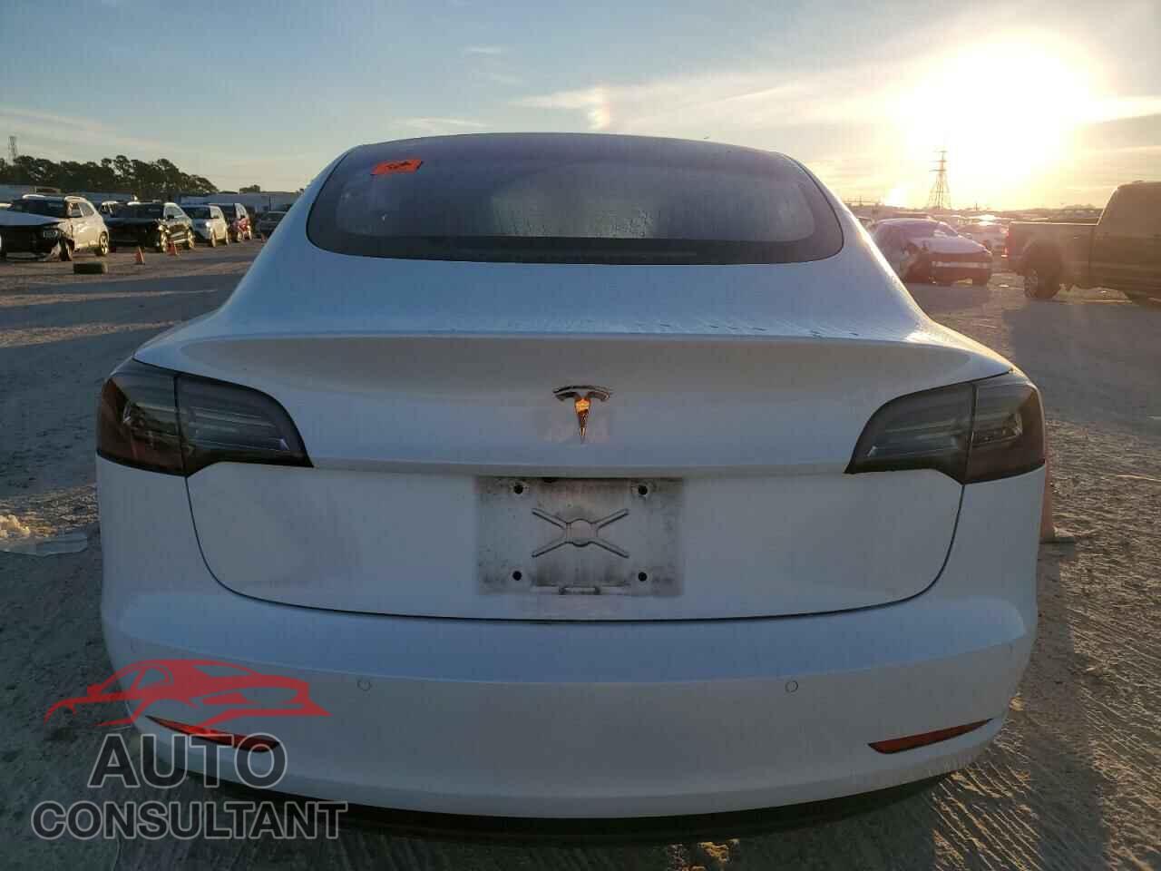 TESLA MODEL 3 2018 - 5YJ3E1EA1JF006558