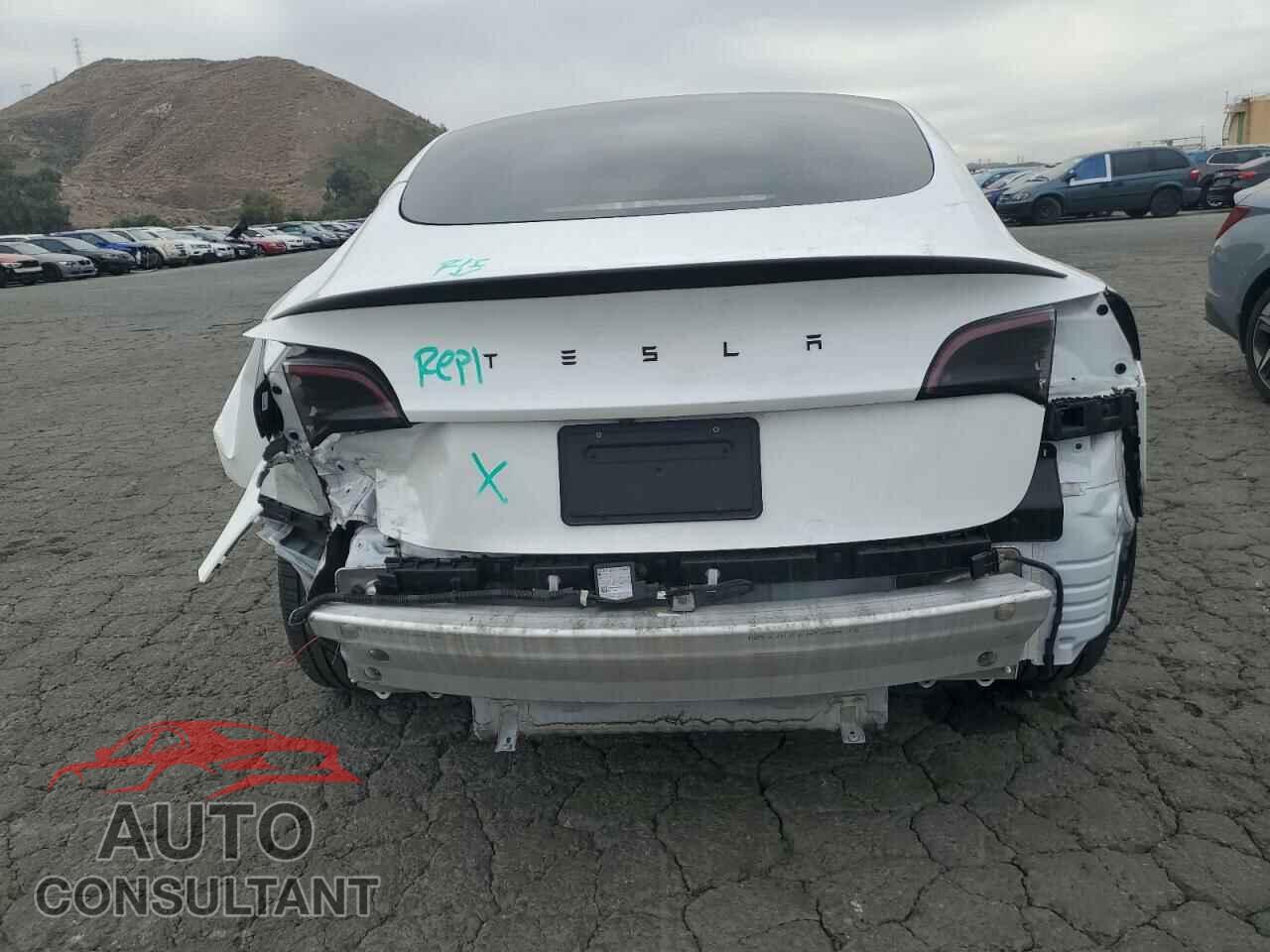 TESLA MODEL 3 2021 - 5YJ3E1EA0MF941462