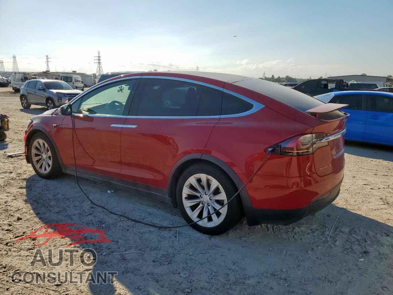 TESLA MODEL X 2018 - 5YJXCBE21JF114779