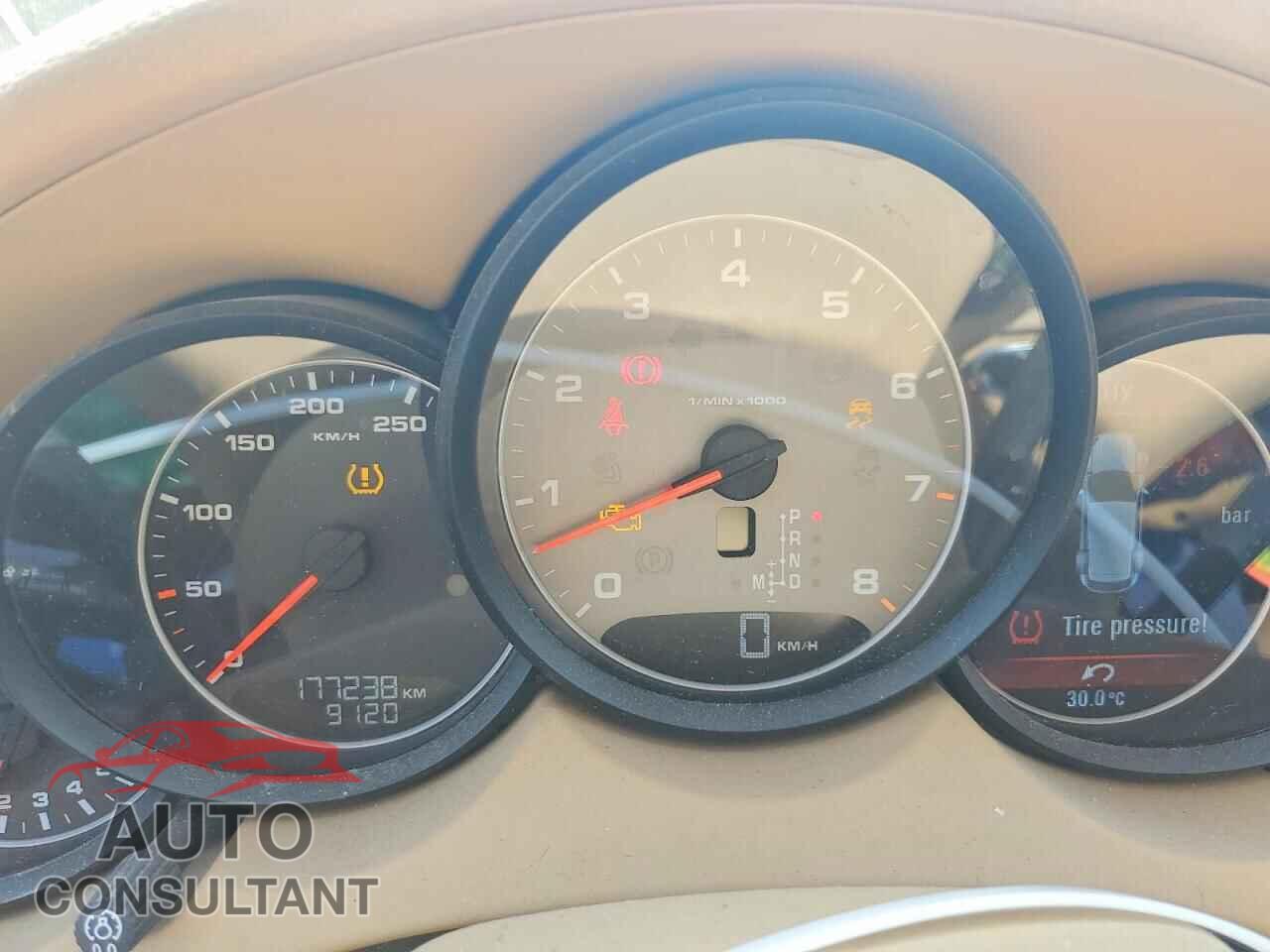 PORSCHE CAYENNE 2011 - WP1AB2A28BLA45231
