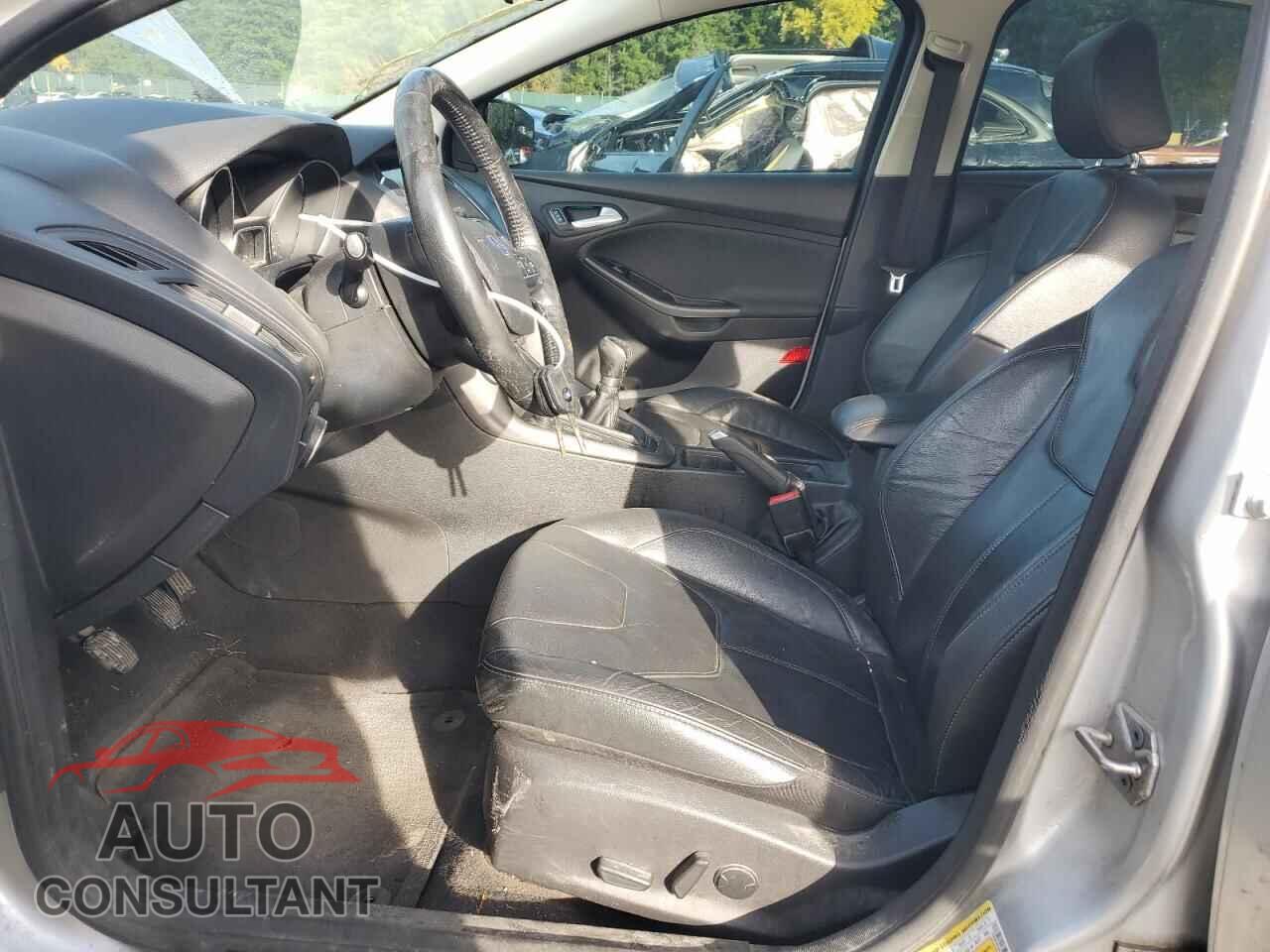 FORD FOCUS 2016 - 1FADP3F2XGL395925