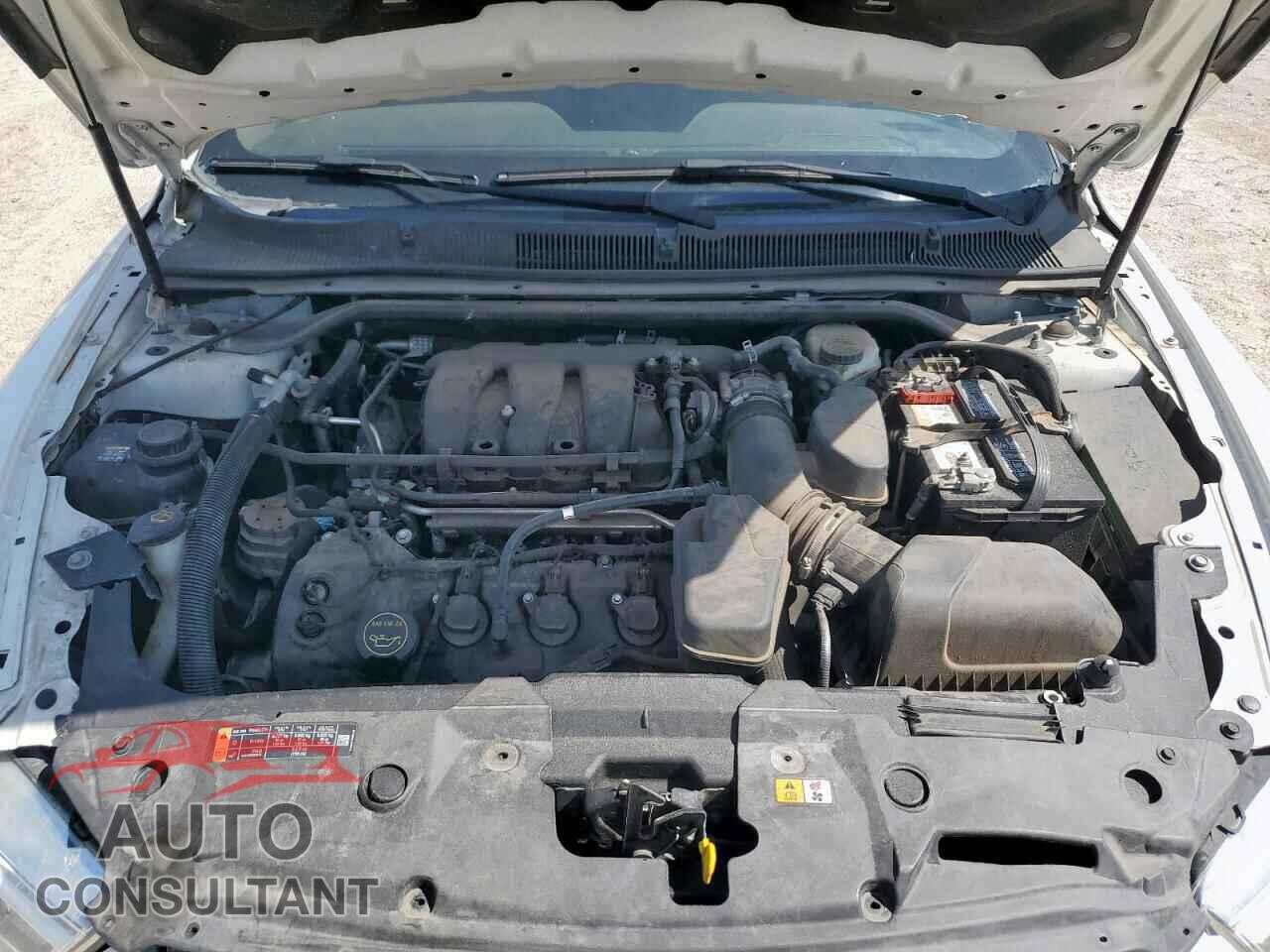 FORD TAURUS 2015 - 1FAHP2E87FG155045