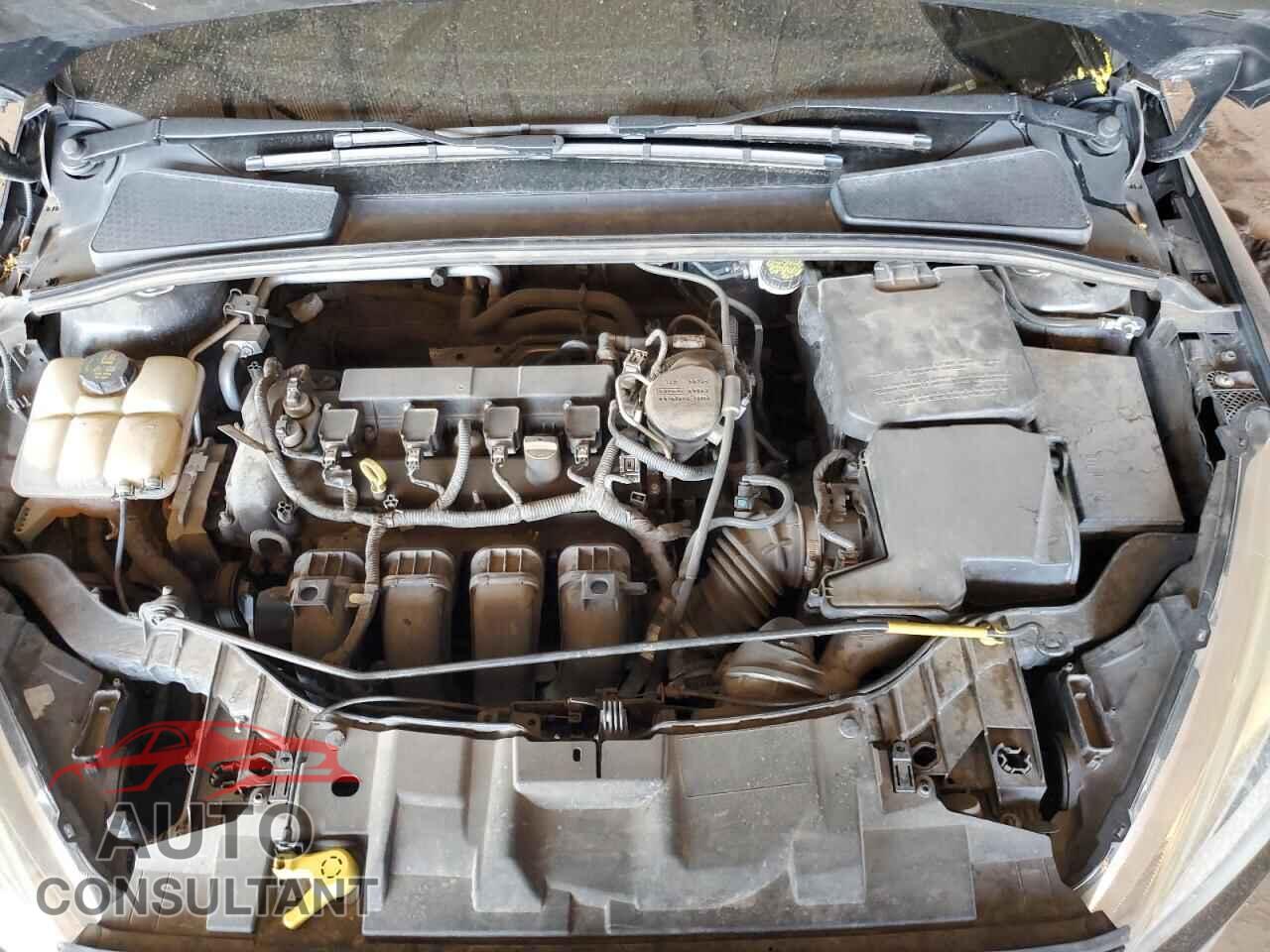 FORD FOCUS 2015 - 1FADP3E24FL269558