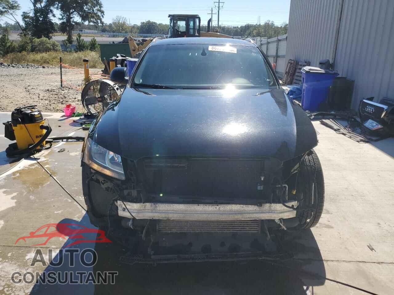 AUDI Q5 2011 - WA1CFAFP5BA100088