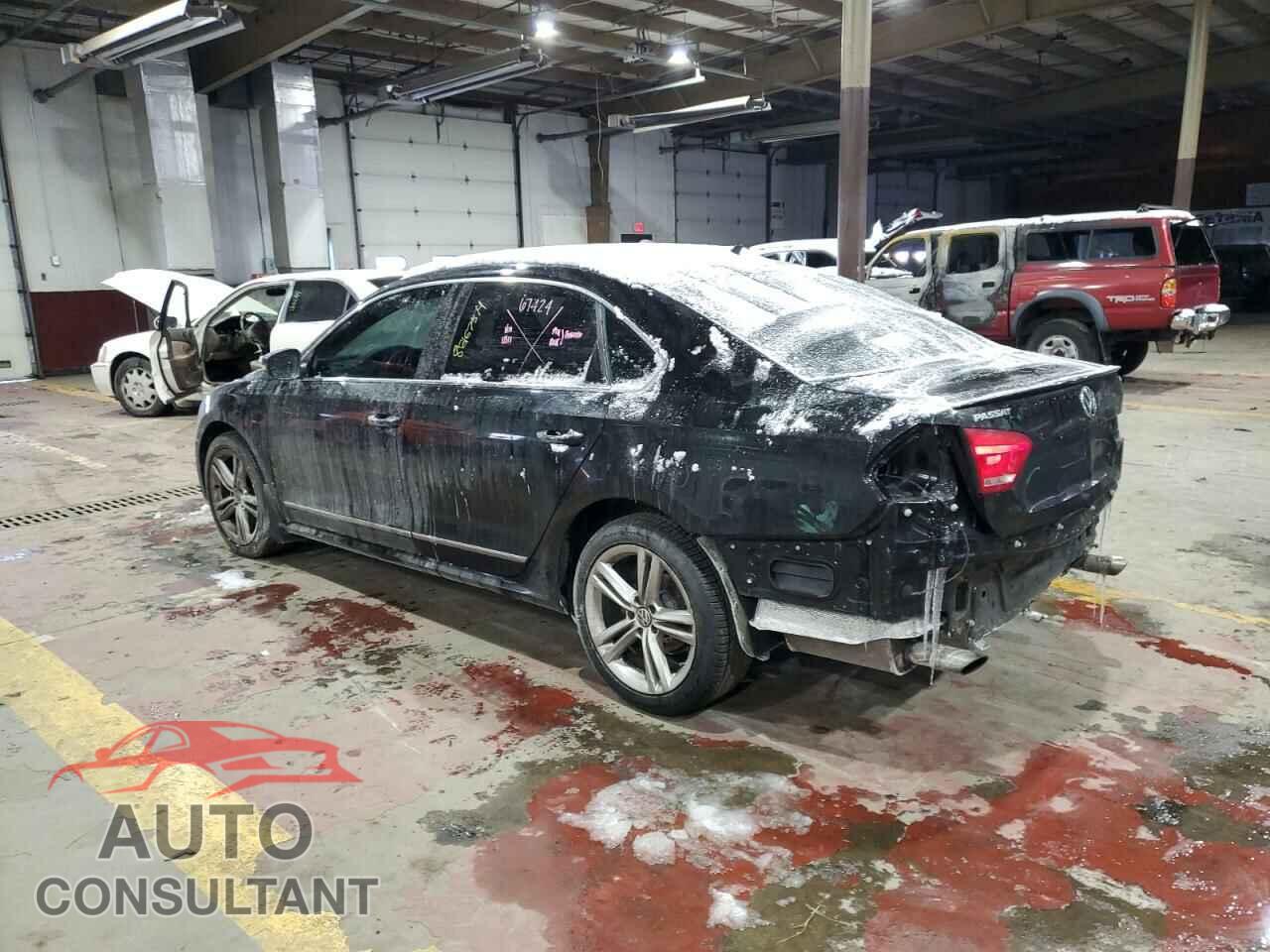 VOLKSWAGEN PASSAT 2014 - 1VWCM7A32EC025231