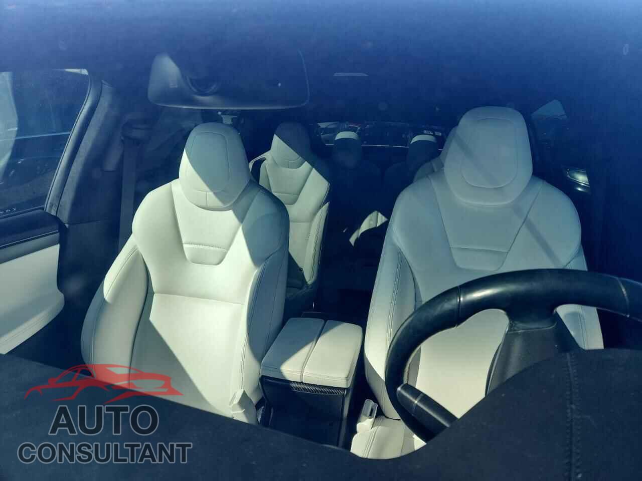 TESLA MODEL X 2016 - 5YJXCBE48GF031103
