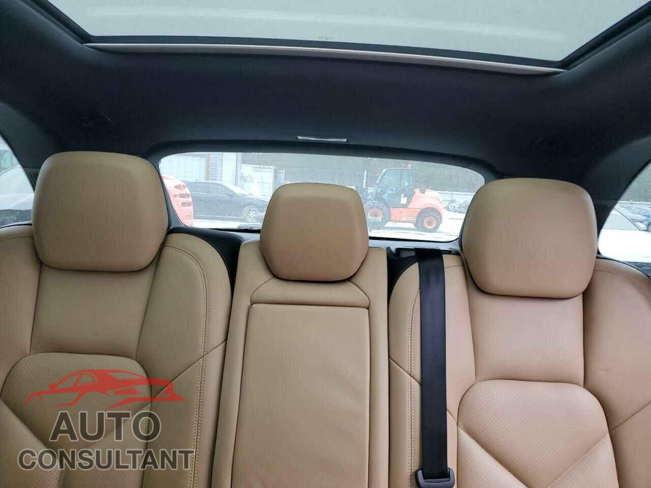 PORSCHE CAYENNE 2016 - WP1AE2A24GLA61845