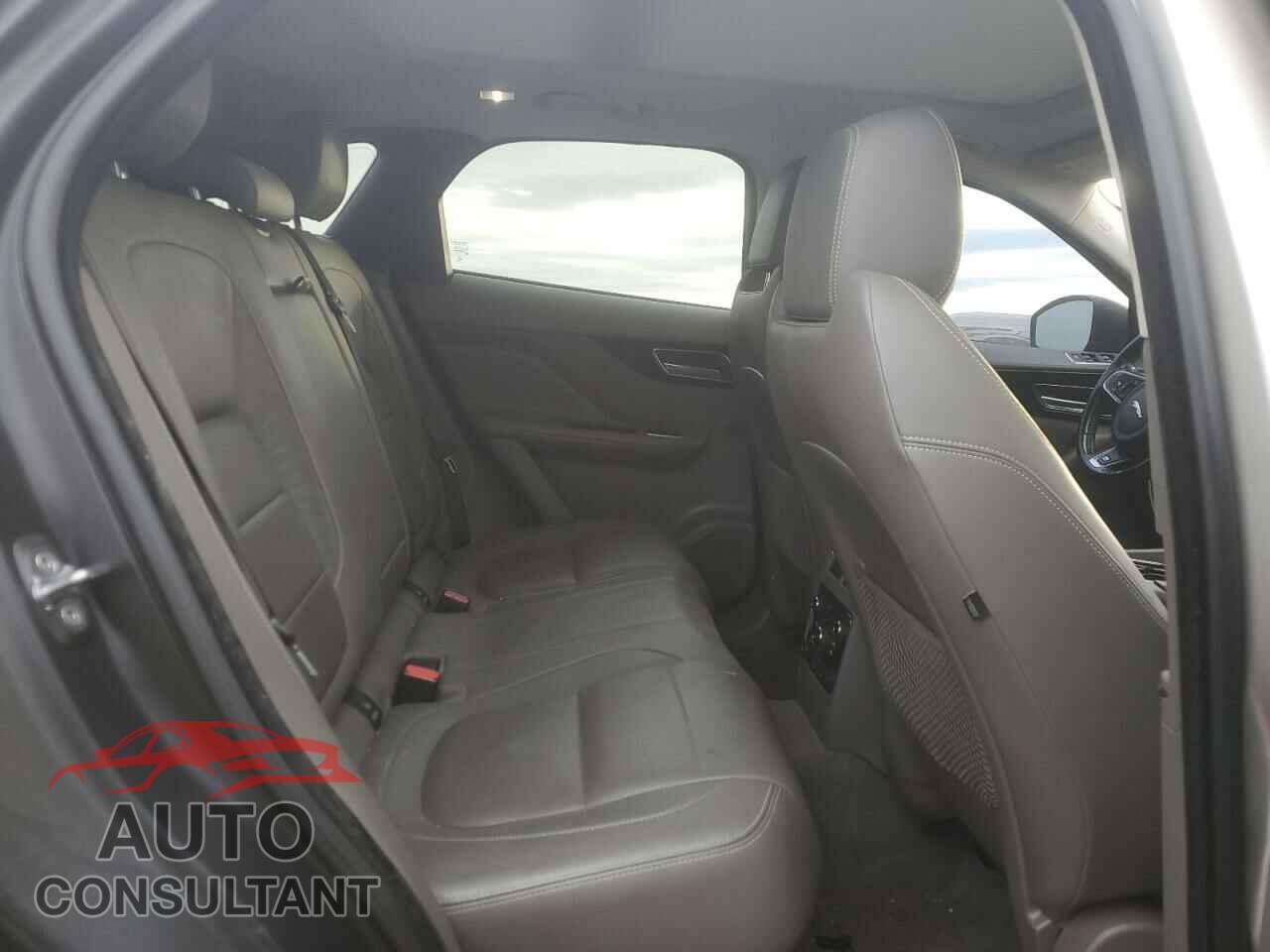 JAGUAR F-PACE 2017 - SADCL2BV6HA065910