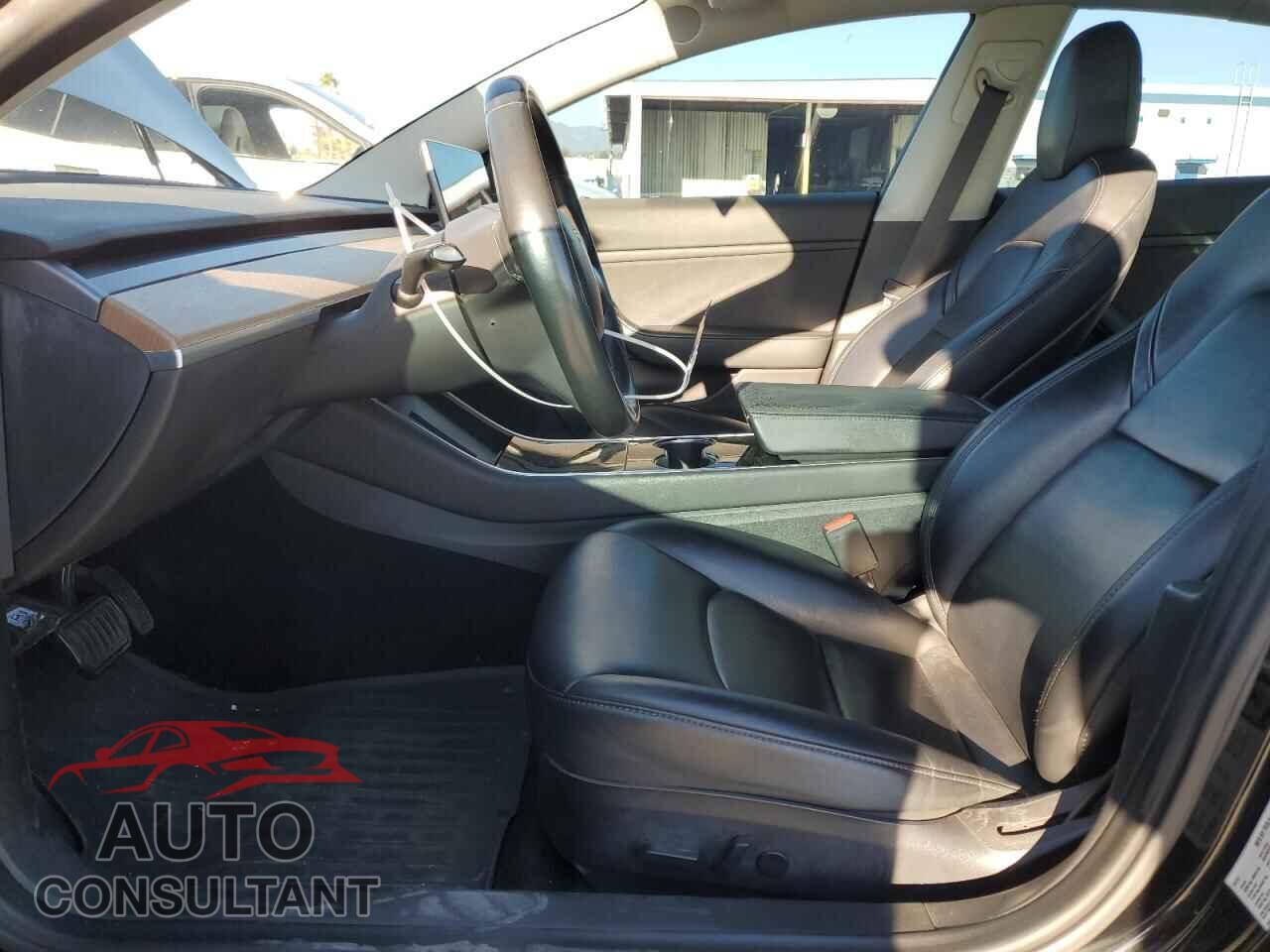 TESLA MODEL 3 2019 - 5YJ3E1EB1KF191978