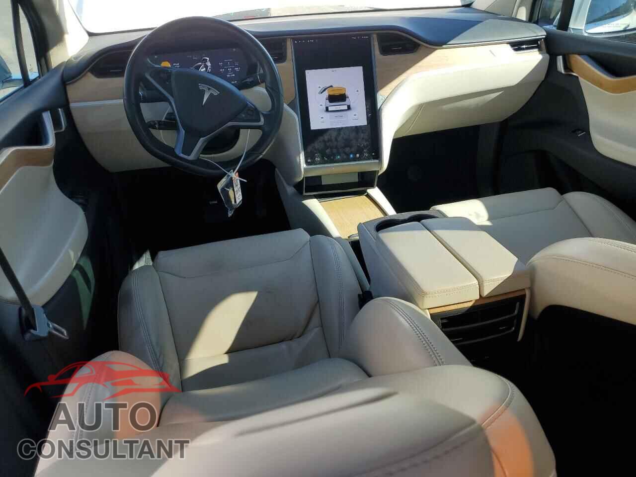 TESLA MODEL X 2018 - 5YJXCDE27JF101482