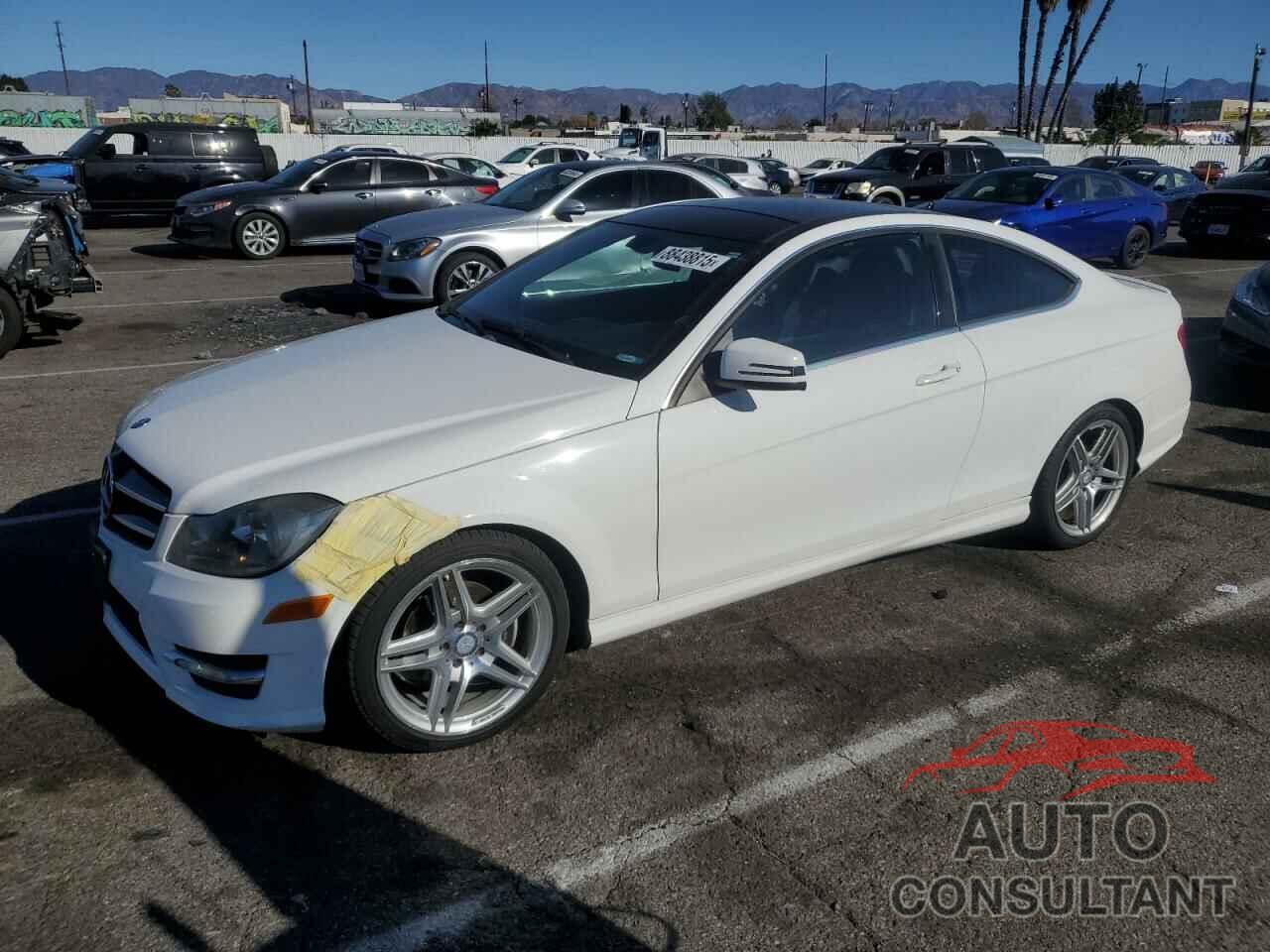 MERCEDES-BENZ C-CLASS 2015 - WDDGJ4HB3FG369353