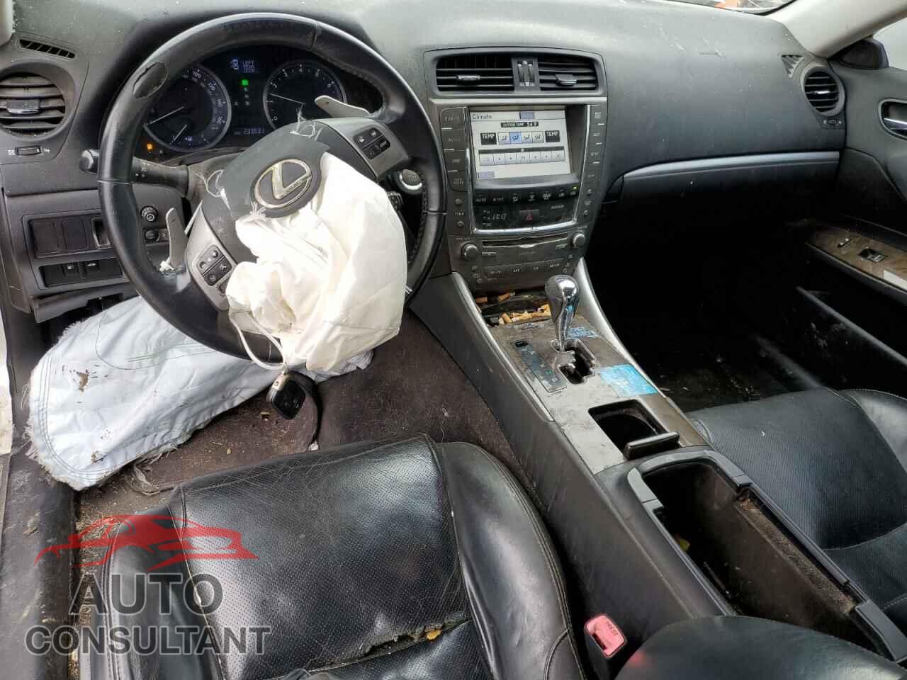 LEXUS IS 2011 - JTHCF5C2XB5052410