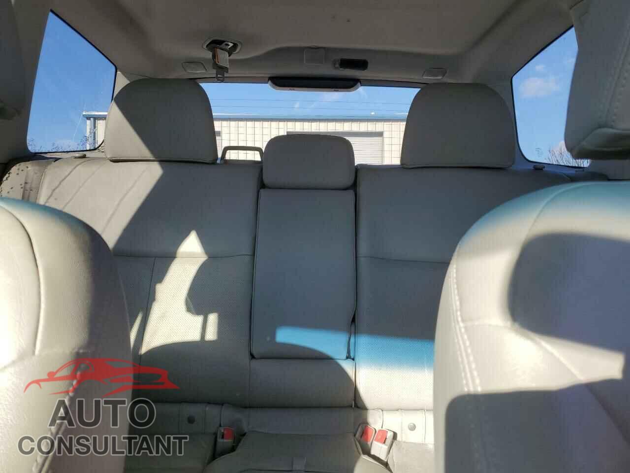 SUBARU FORESTER 2011 - JF2SHAEC8BH783004