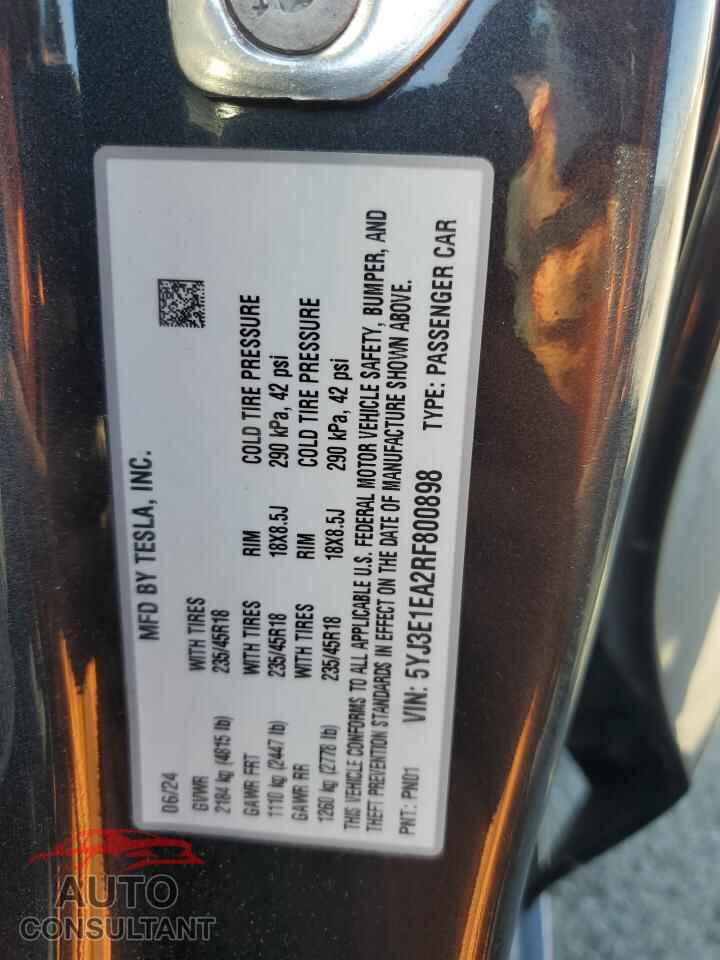 TESLA MODEL 3 2024 - 5YJ3E1EA2RF800898