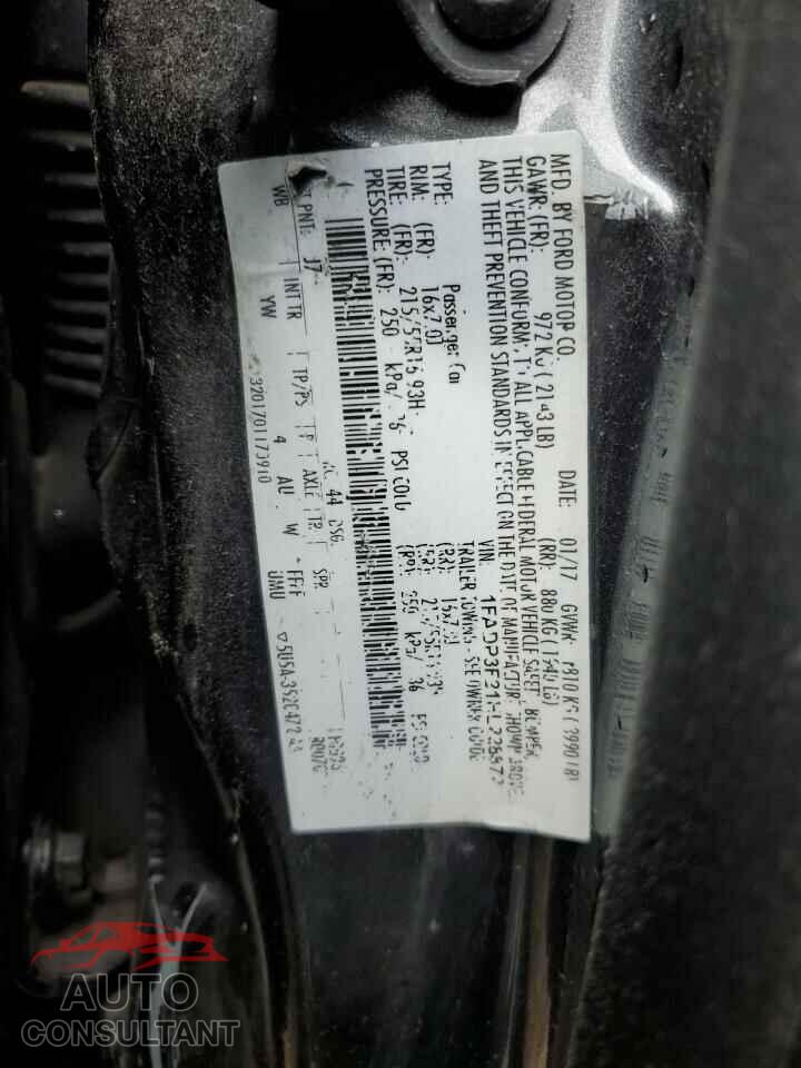 FORD FOCUS 2017 - 1FADP3F21HL228872