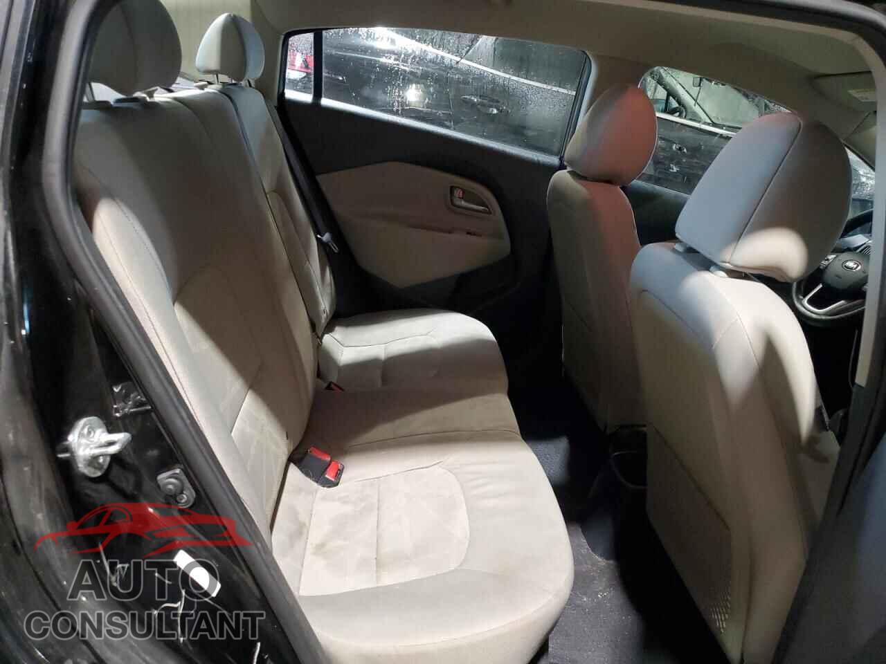 KIA RIO 2015 - KNADM4A34F6507427