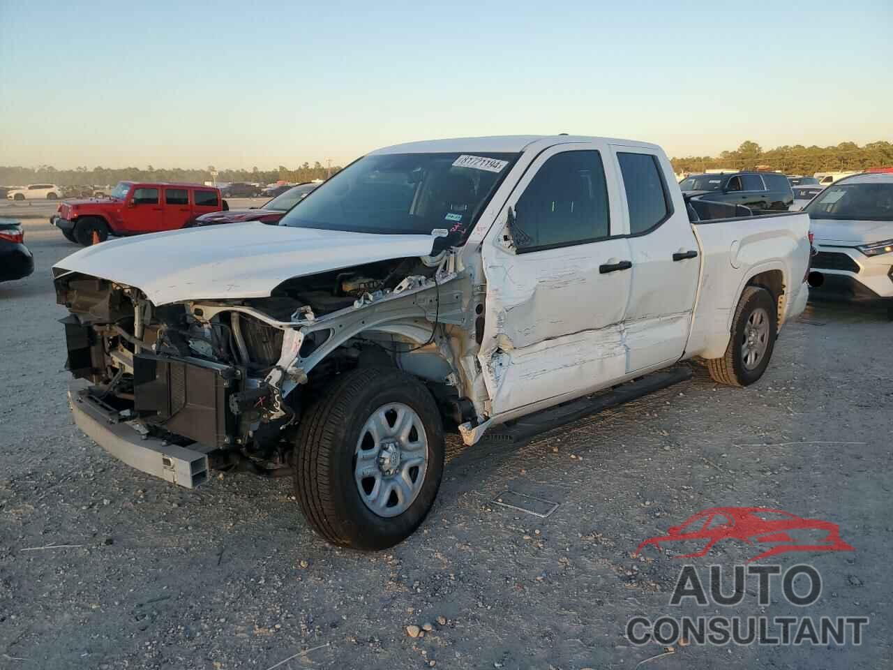 TOYOTA TUNDRA 2023 - 5TFKB5AA1PX021917