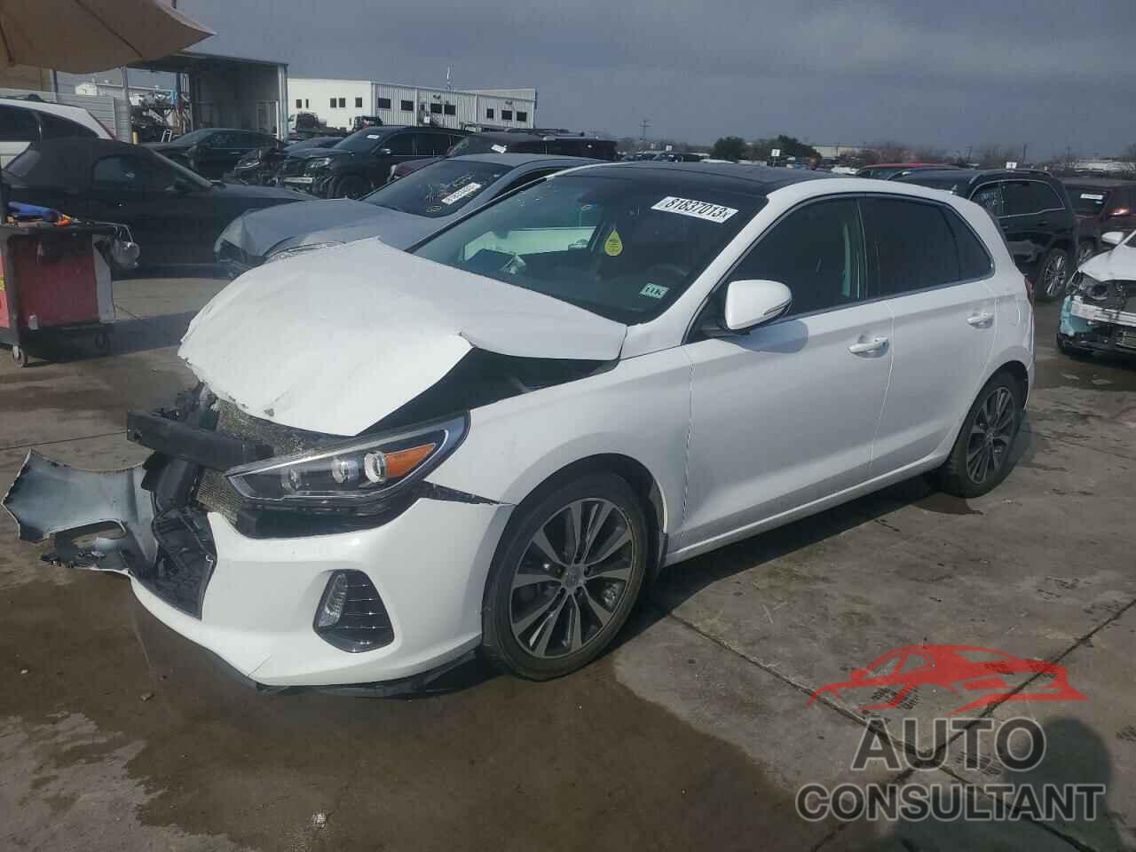 HYUNDAI ELANTRA 2018 - KMHH35LE0JU016817