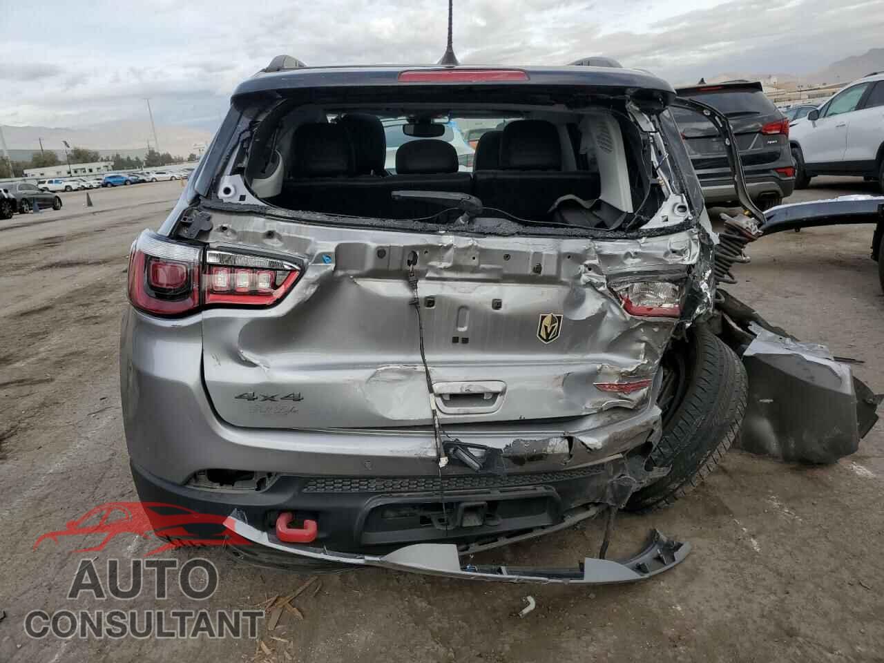 JEEP COMPASS 2018 - 3C4NJDDB7JT206331