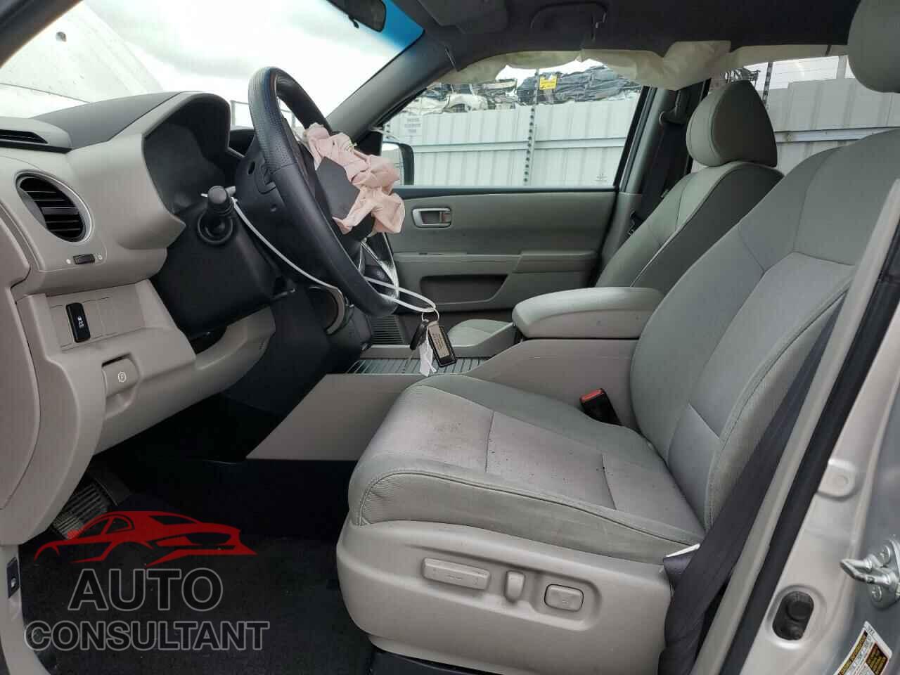 HONDA PILOT 2012 - 5FNYF4H48CB044480