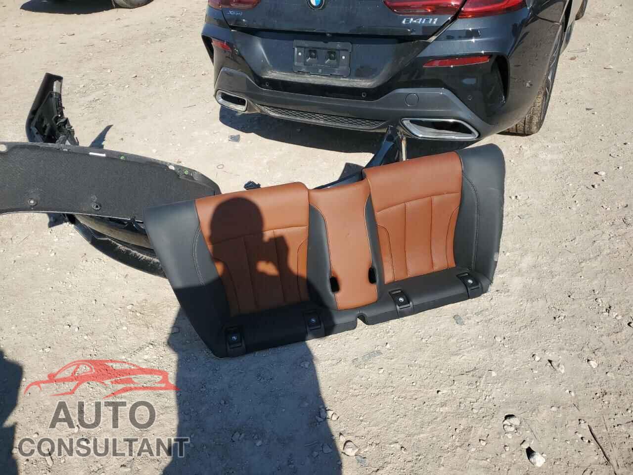 BMW 8 SERIES 2024 - WBAAE4C00RCP77148