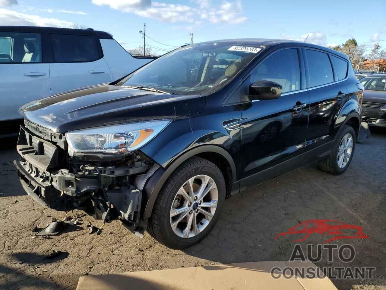 FORD ESCAPE 2017 - 1FMCU0GD0HUA05449