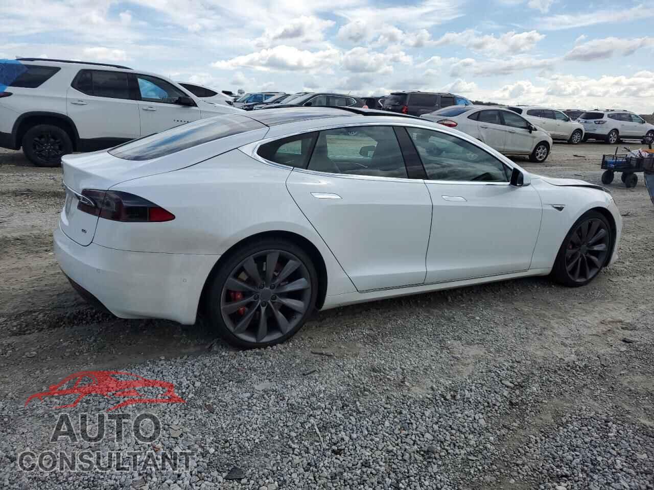 TESLA MODEL S 2016 - 5YJSA1E12GF156565