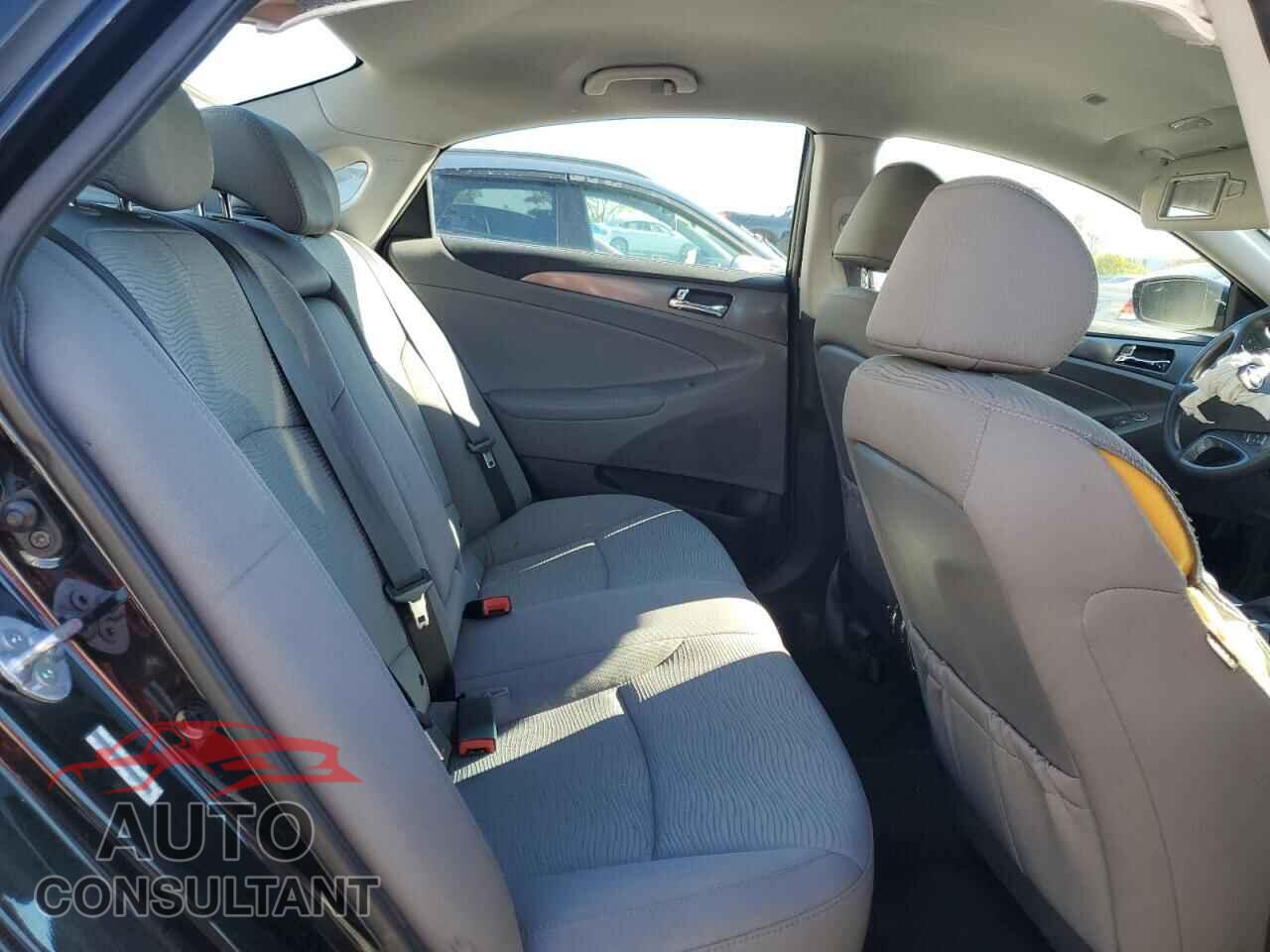 HYUNDAI SONATA 2013 - KMHEC4A43DA099379