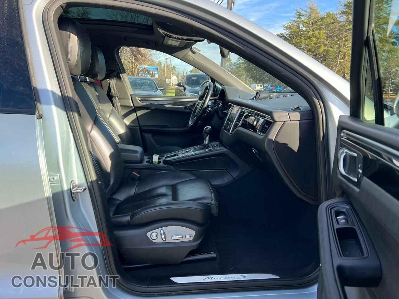 PORSCHE MACAN 2018 - WP1AB2A57JLB32997