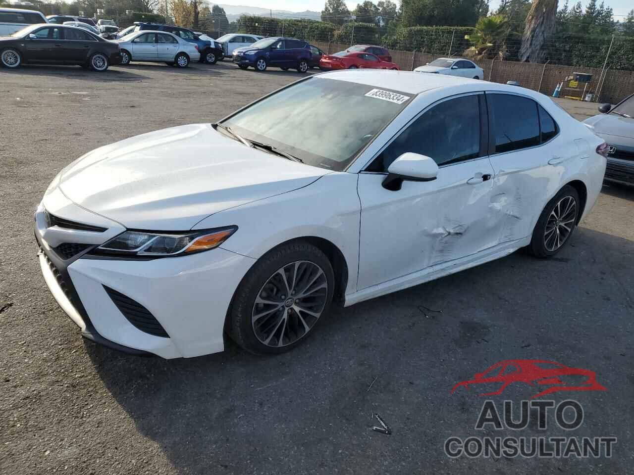 TOYOTA CAMRY 2018 - 4T1B11HKXJU111288