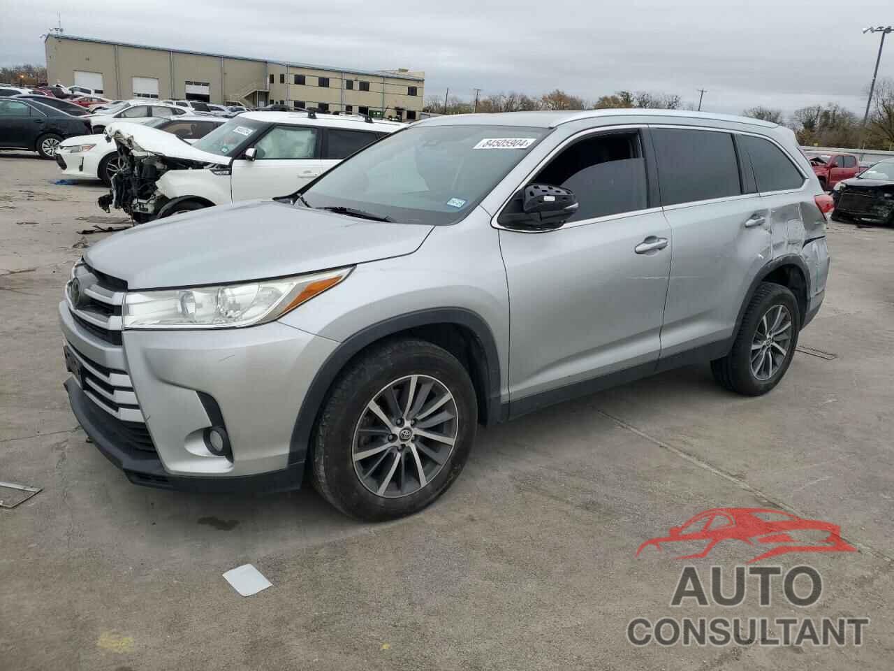 TOYOTA HIGHLANDER 2019 - 5TDKZRFH6KS556913