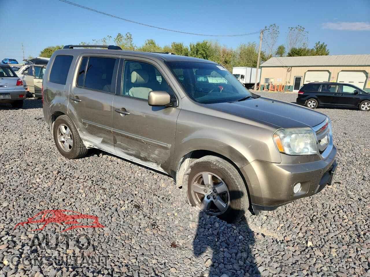 HONDA PILOT 2011 - 5FNYF4H52BB021557
