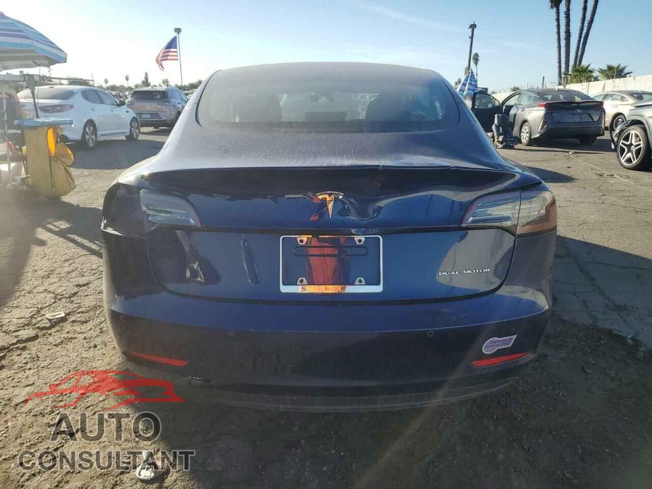 TESLA MODEL 3 2018 - 5YJ3E1EB0JF131012