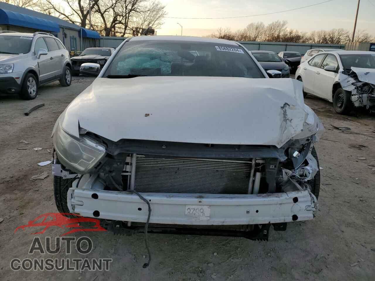 FORD TAURUS 2011 - 1FAHP2FW5BG113304