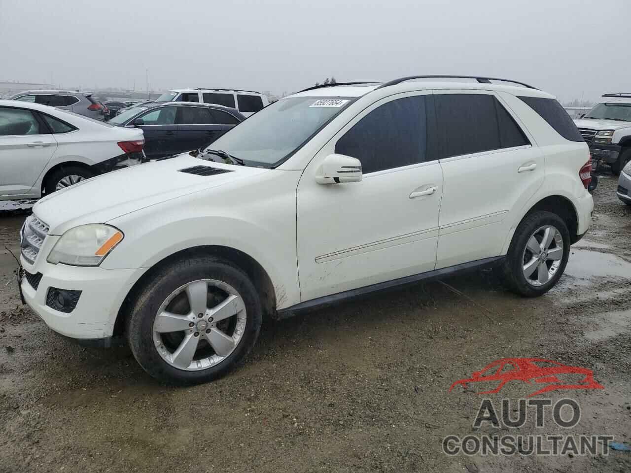MERCEDES-BENZ M-CLASS 2011 - 4JGBB8GBXBA697341