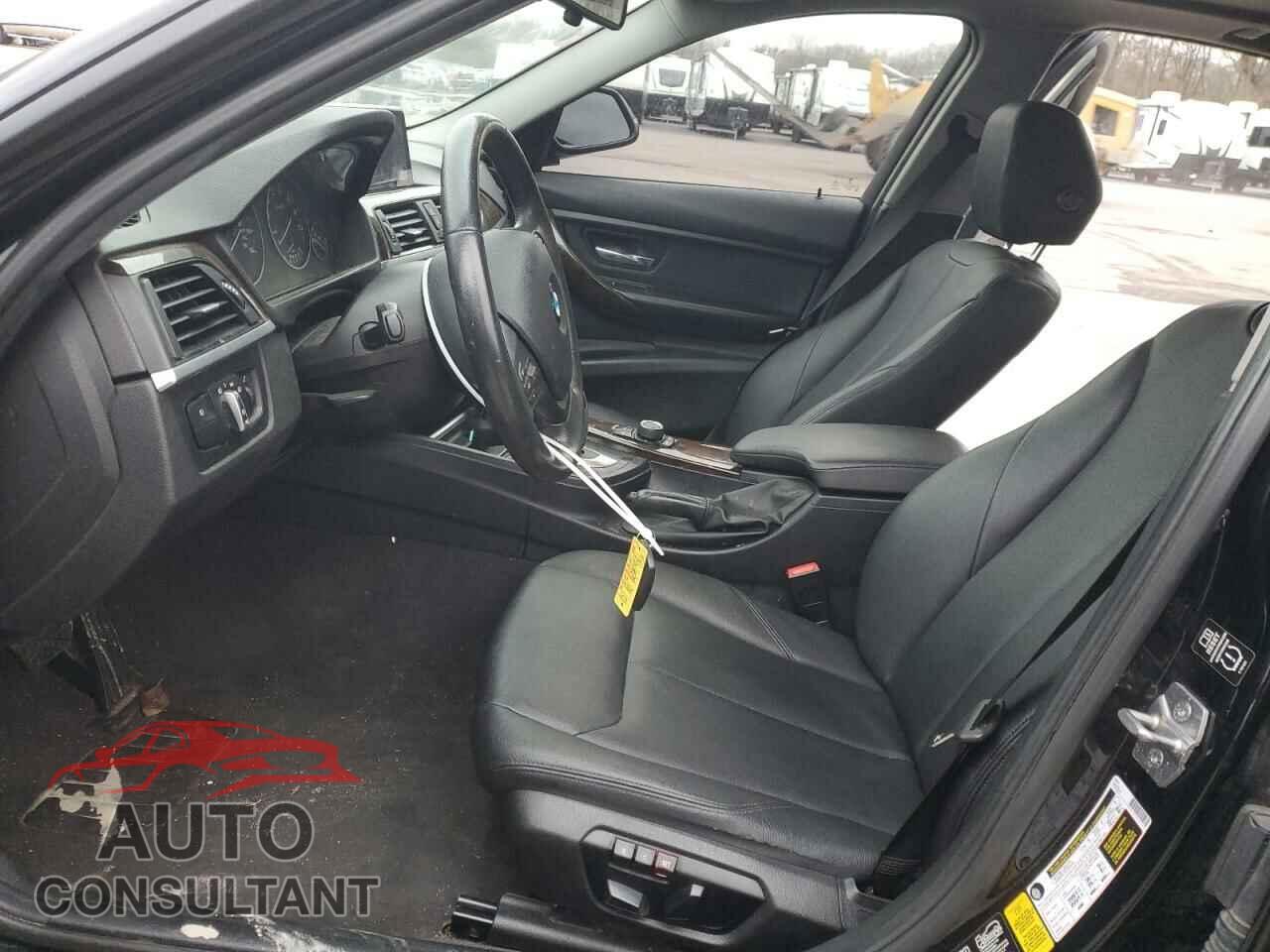 BMW 3 SERIES 2015 - WBA3C3C50FK201579