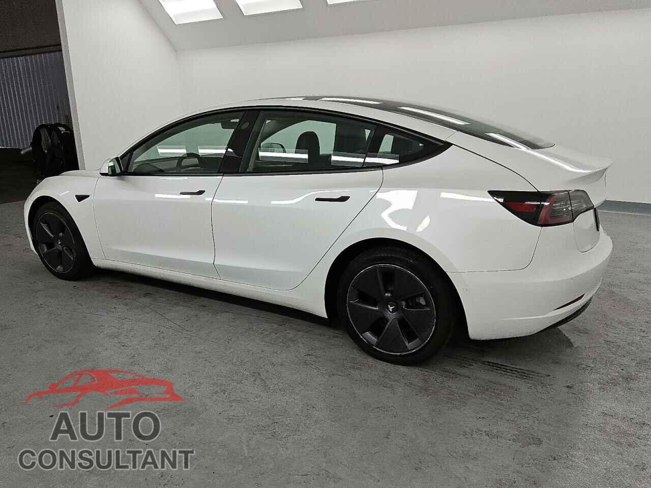 TESLA MODEL 3 2022 - 5YJ3E1EA5NF289715