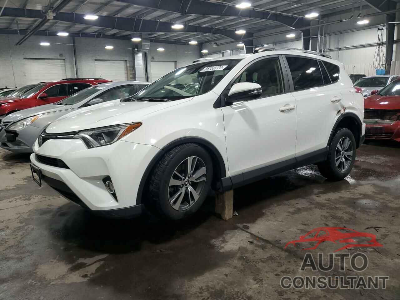 TOYOTA RAV4 2018 - JTMRFREV4JJ208621