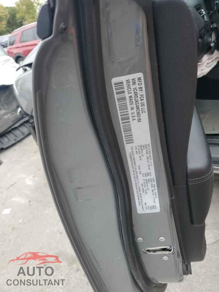DODGE DURANGO 2021 - 1C4RDJAG4MC663184