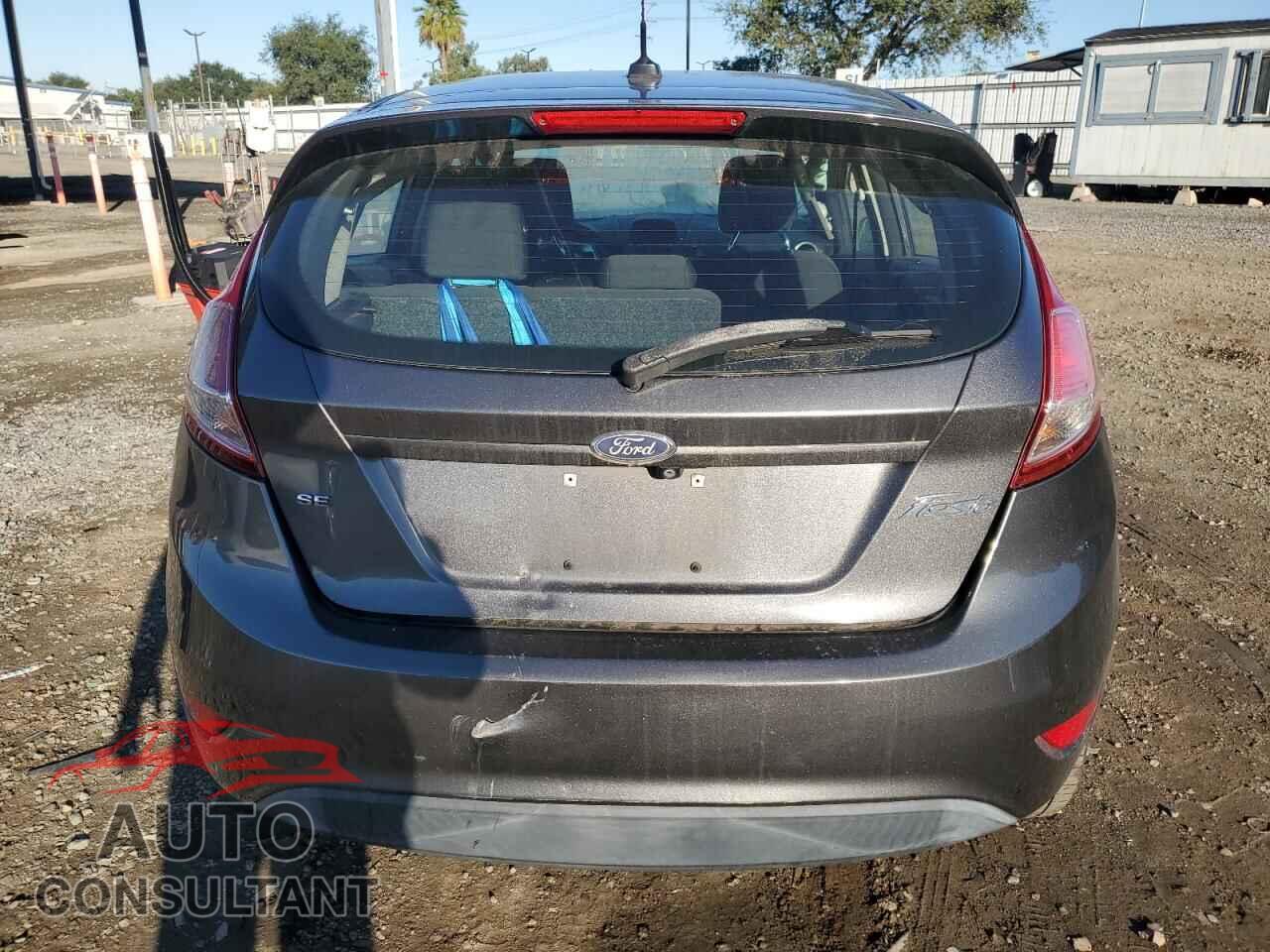 FORD FIESTA 2018 - 3FADP4EJ6JM132934