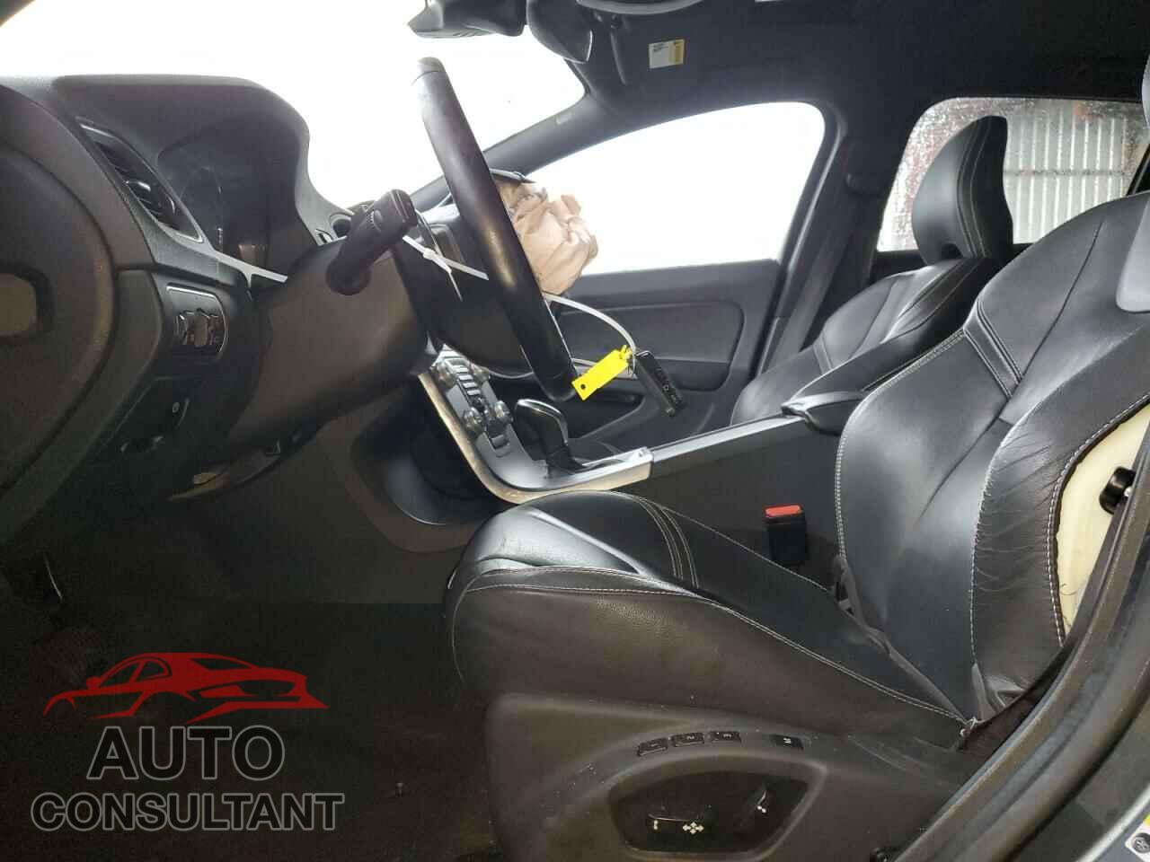 VOLVO V60 2017 - YV140MEK3H1339550