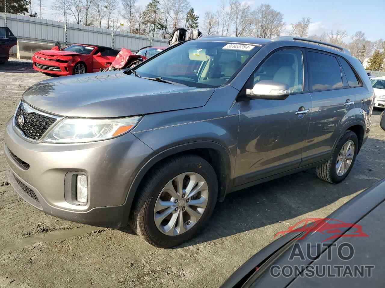 KIA SORENTO 2015 - 5XYKU4A7XFG645404