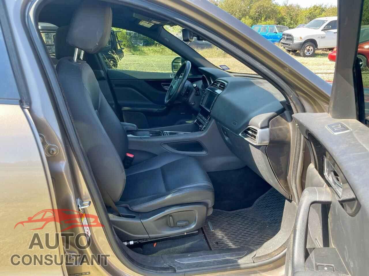 JAGUAR F-PACE 2017 - SADCJ2BVXHA886918