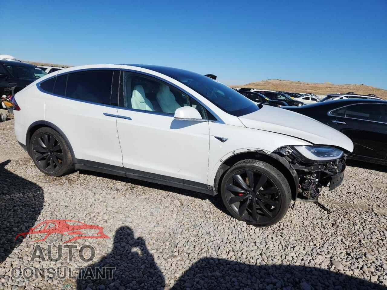 TESLA MODEL X 2016 - 5YJXCBE48GF031103