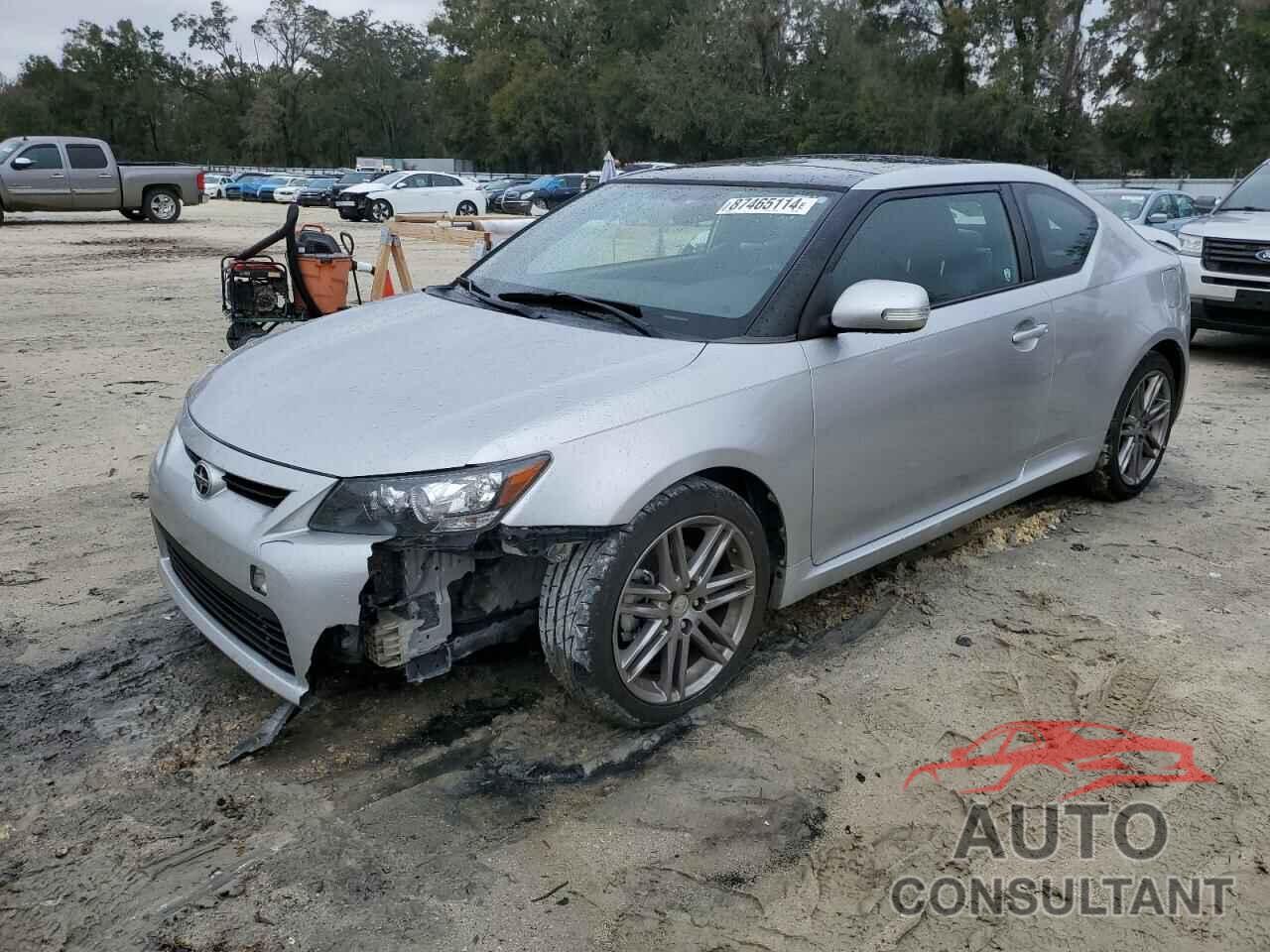 TOYOTA SCION 2011 - JTKJF5C77B3006851