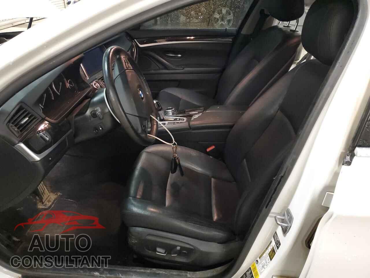 BMW 5 SERIES 2014 - WBAFV3C53ED686357